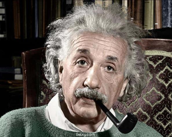 آلبرت اینشتین کیست؟